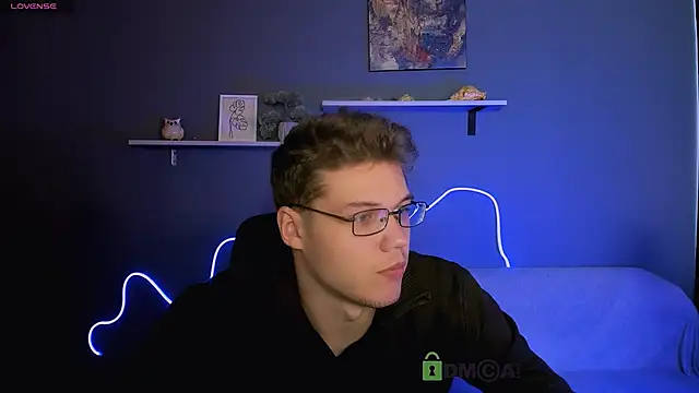 Snapshot of lucas_long_ chatting on October 13, 12:29 pm lucas long online show from October 13, 12:29 pm