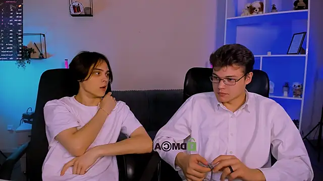 Snapshot of lucas_long_ chatting on November 12, 9:35 am lucas long online show from November 12, 9:35 am