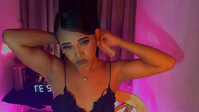 Lorainnelustts online show from January 17, 3:43 am