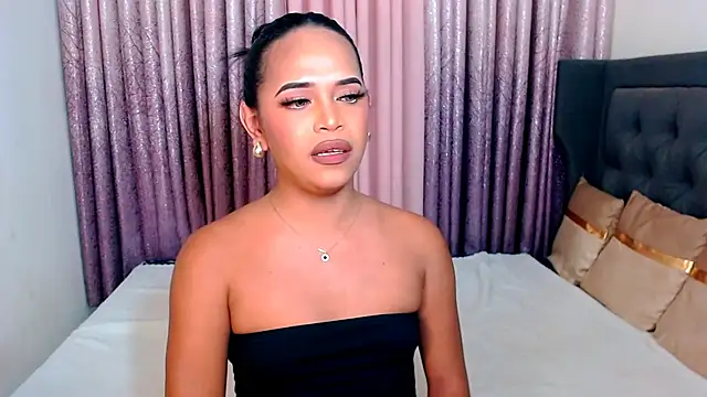 Lorainnelustts online show from October 28, 3:18 am