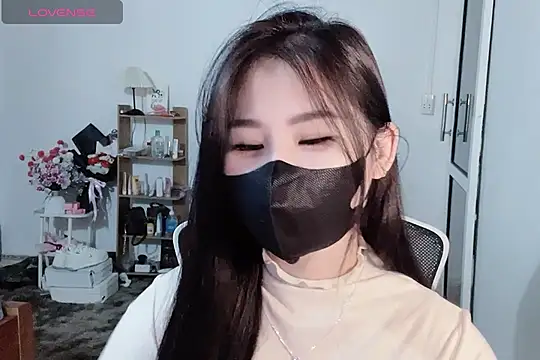 Snapshot of ___Daisy___ chatting on November 23, 2:05 pm Daisy online show from November 23, 2:05 pm