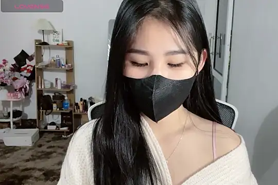 Snapshot of ___Daisy___ chatting on November 18, 3:15 pm Daisy online show from November 18, 3:15 pm