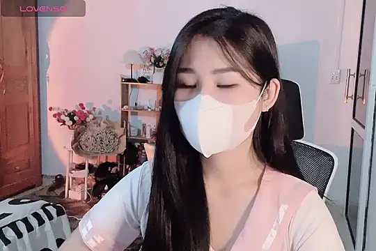 Snapshot of ___Daisy___ chatting on October 9, 7:14 pm Daisy online show from October 9, 7:14 pm