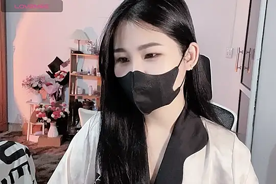 Snapshot of ___Daisy___ chatting on October 22, 5:18 am Daisy online show from October 22, 5:18 am