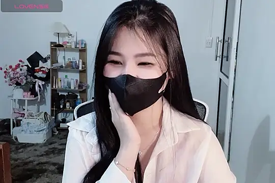 Snapshot of ___Daisy___ chatting on November 26, 6:57 am Daisy online show from November 26, 6:57 am