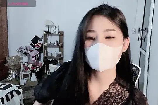 Snapshot of ___Daisy___ chatting on October 23, 5:28 am Daisy online show from October 23, 5:28 am