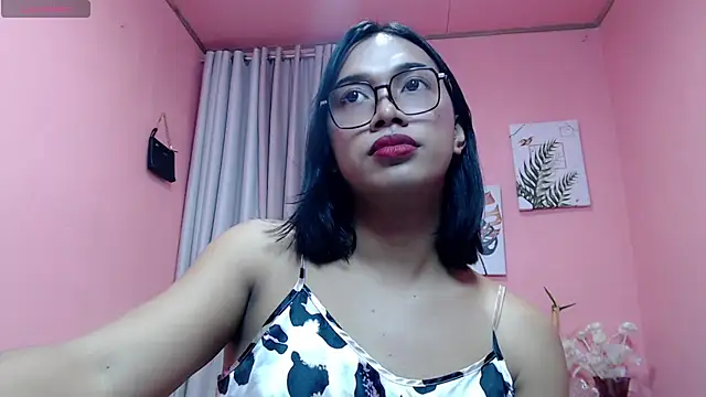 Snapshot of Herbielustts chatting on July 28, 8:52 pm Herbielustts online show from July 28, 8:52 pm