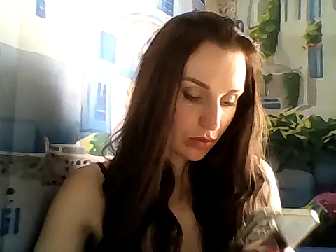 Qinini online show from May 25, 9:41 am
