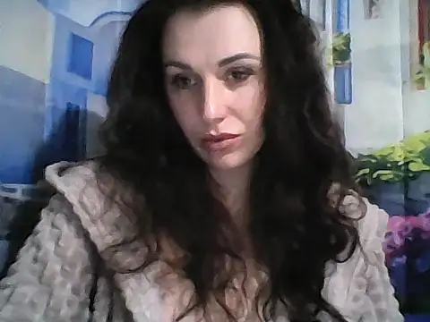 Qinini online show from February 7, 9:01 pm