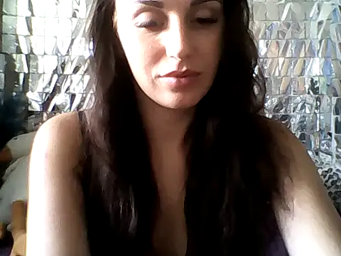 Qinini online show from September 15, 7:20 am