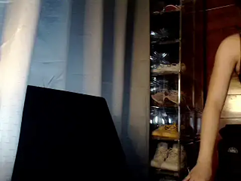 Snapshot of ladymiaxx chatting on September 9, 3:54 pm ladymiaxx online show from September 9, 3:54 pm