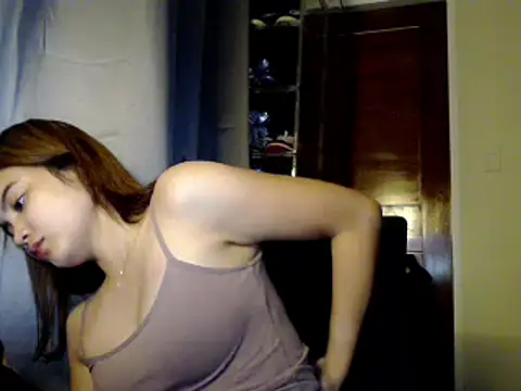 Snapshot of ladymiaxx chatting on October 15, 2:47 pm ladymiaxx online show from October 15, 2:47 pm