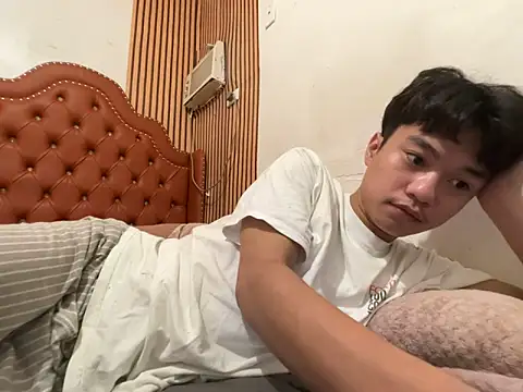 ur little secret online show from February 10, 7:29 am