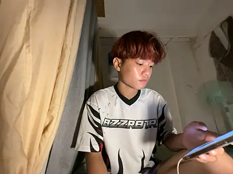 ur little secret online show from November 25, 2:17 pm