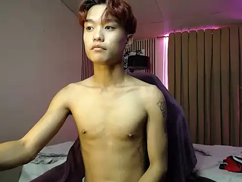 ur little secret online show from November 5, 9:01 am