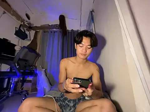 ur little secret online show from December 20, 3:59 pm