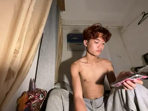 ur little secret online show from November 15, 5:44 am