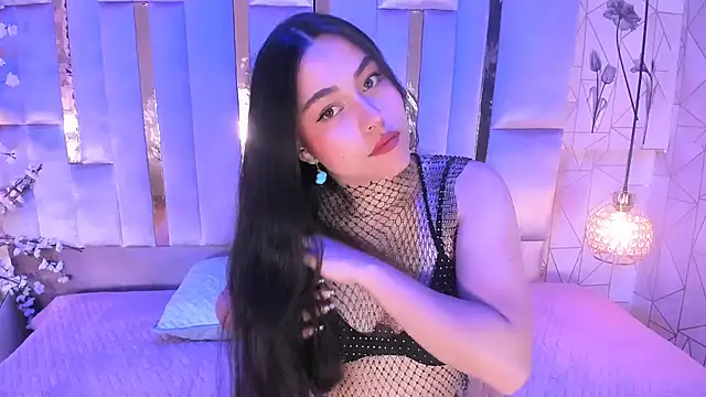 HannaCollins  online show from December 20, 12:52 pm