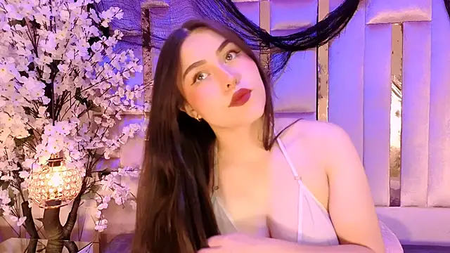 HannaCollins  online show from November 13, 12:53 pm