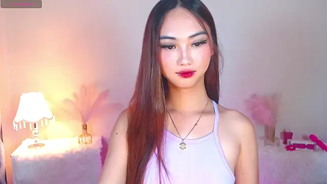 Kiah Wyatt online show from November 12, 7:23 am