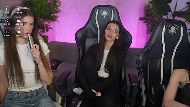 Selena Glow online show from April 8, 6:42 pm