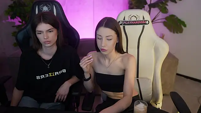 Selena Glow online show from March 25, 7:24 pm