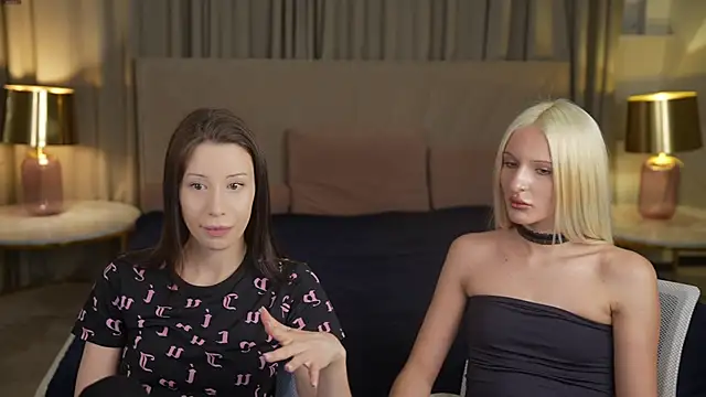 Selena Glow online show from September 16, 6:31 pm