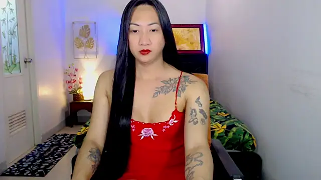 LovelyQueen69 online show from December 20, 11:29 pm