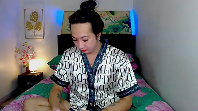 LovelyQueen69 online show from July 23, 5:20 pm