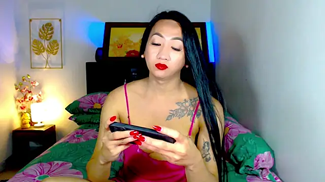 LovelyQueen69 online show from July 2, 3:23 am