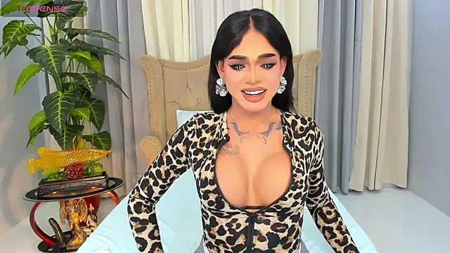 MochaliciousTransOnTop online show from March 31, 4:53 pm