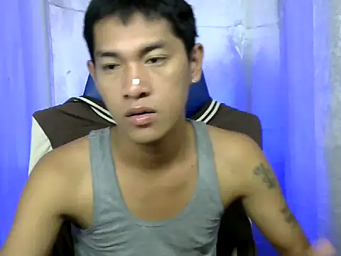Snapshot of riks_tyler chatting on October 13, 3:13 pm riks tyler online show from October 13, 3:13 pm