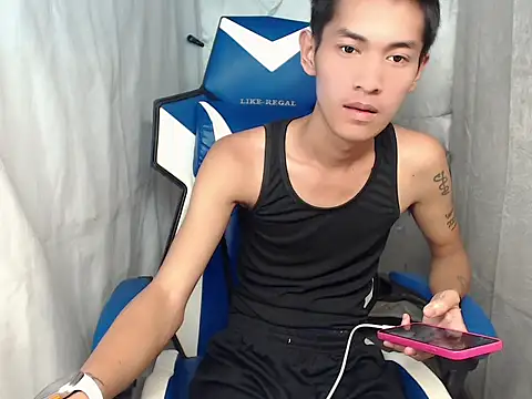 riks tyler online show from April 3, 8:15 pm