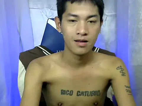 Snapshot of riks_tyler chatting on October 16, 5:38 am riks tyler online show from October 16, 5:38 am