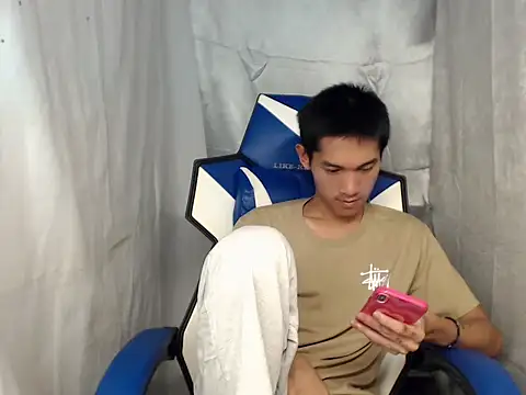 riks tyler online show from April 5, 7:20 pm