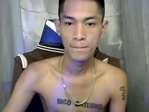Snapshot of riks_tyler chatting on September 8, 8:52 pm riks tyler online show from September 8, 8:52 pm