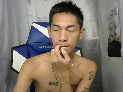 Snapshot of riks_tyler chatting on September 21, 3:28 pm riks tyler online show from September 21, 3:28 pm