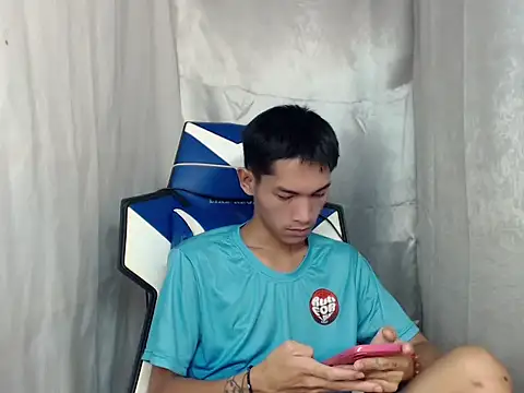 riks tyler online show from June 14, 9:43 am