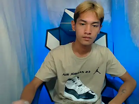 riks tyler online show from December 1, 9:32 am