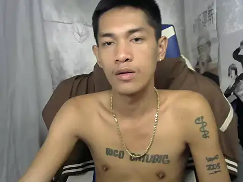 Snapshot of riks_tyler chatting on September 24, 7:42 pm riks tyler online show from September 24, 7:42 pm