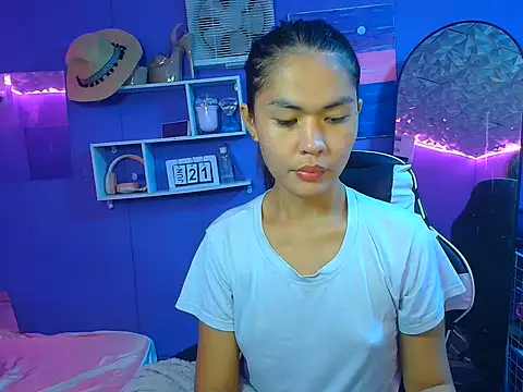 urgirljane online show from June 21, 2:50 am