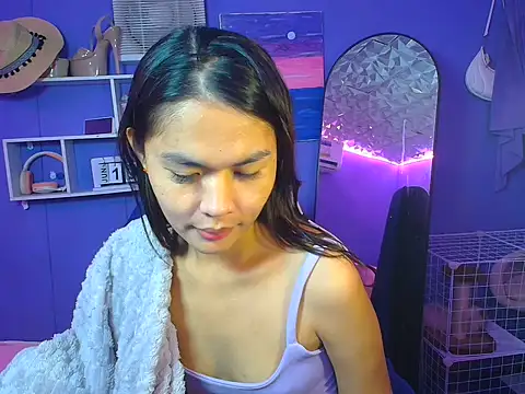 urgirljane online show from June 20, 3:44 am