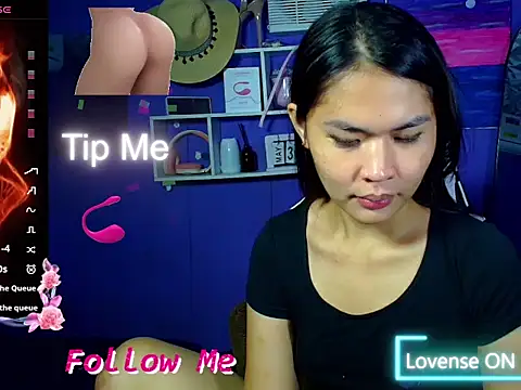urgirljane online show from May 31, 2:12 pm