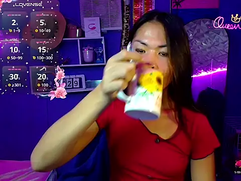 urgirljane online show from June 29, 7:15 am