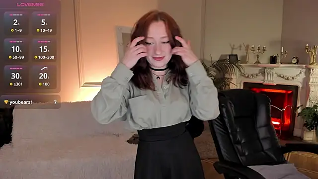 Snapshot of Violet_Griffen chatting on October 23, 3:43 pm Violet Griffen online show from October 23, 3:43 pm