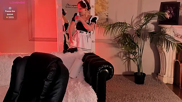 Snapshot of Violet_Griffen chatting on December 3, 3:44 pm Violet Griffen online show from December 3, 3:44 pm