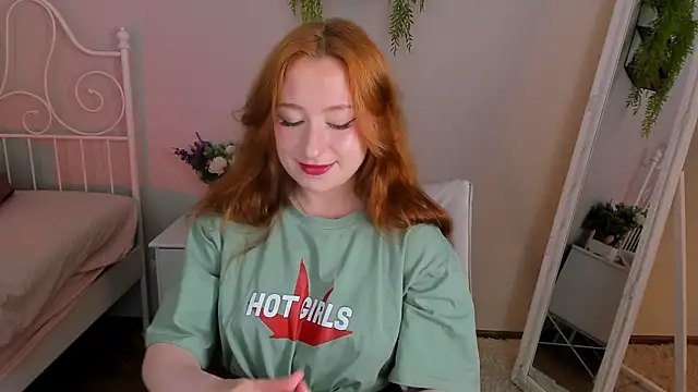 Snapshot of Violet_Griffen chatting on June 24, 3:43 pm Violet Griffen online show from June 24, 3:43 pm