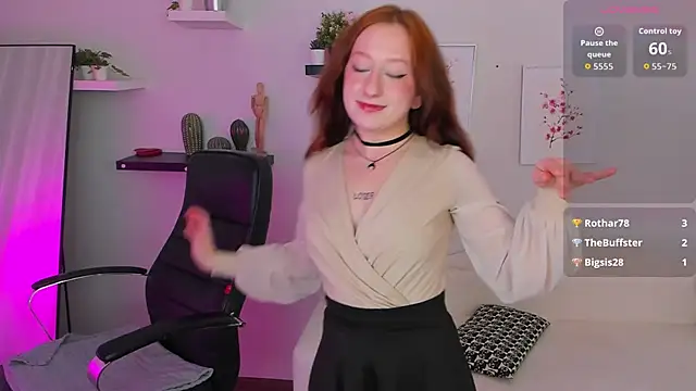Snapshot of Violet_Griffen chatting on October 22, 3:44 pm Violet Griffen online show from October 22, 3:44 pm