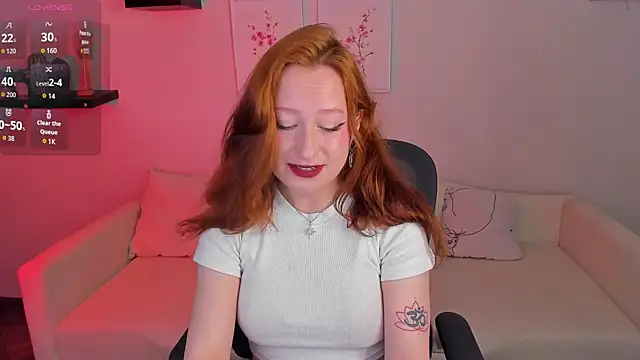 Snapshot of Violet_Griffen chatting on May 25, 3:55 pm Violet Griffen online show from May 25, 3:55 pm