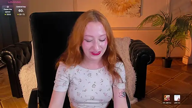 Snapshot of Violet_Griffen chatting on July 11, 3:56 pm Violet Griffen online show from July 11, 3:56 pm